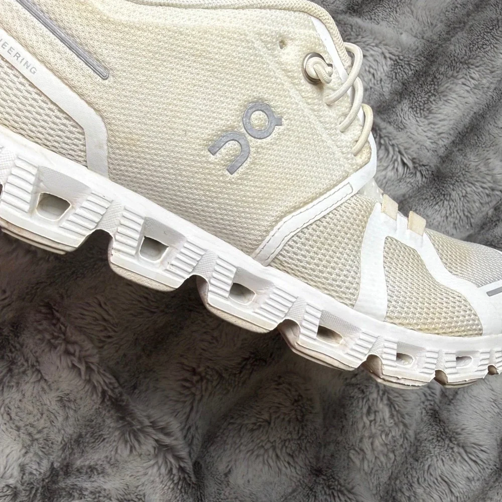 On Cloud 5 Undyed-White Running Shoes Womens 8.5 Sneakers 59.98902